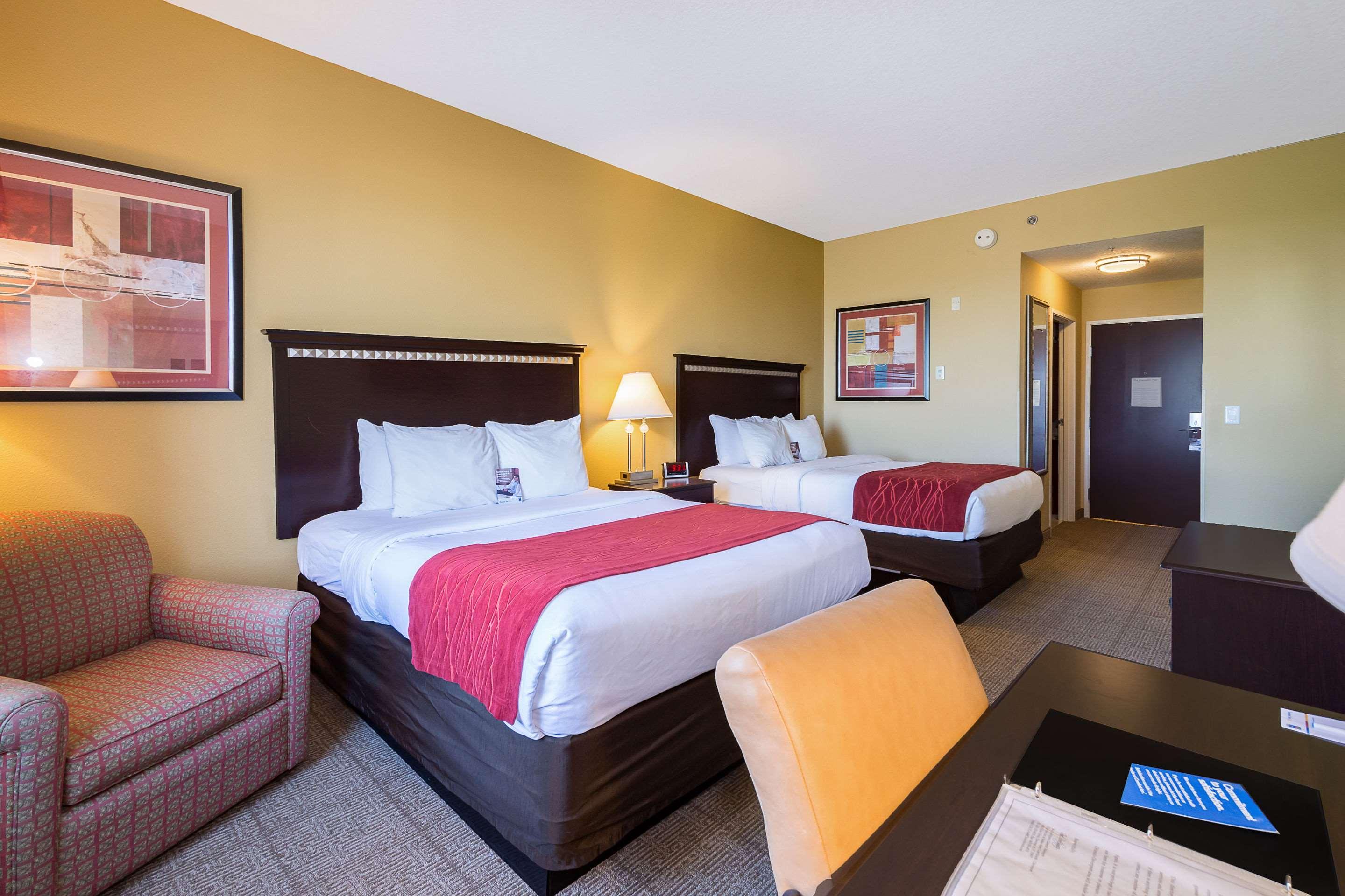 Comfort Inn & Suites Maingate South Davenport Esterno foto